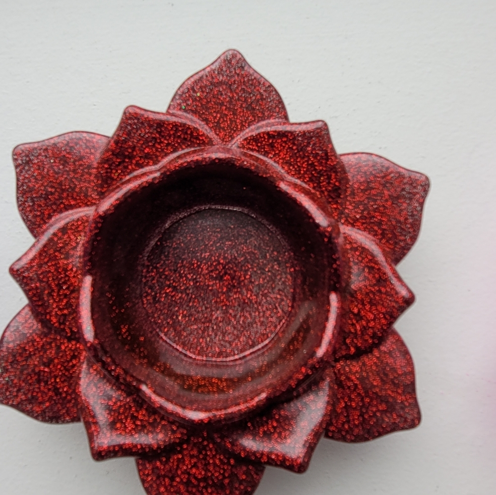 Lotus flower tea candle holders - Picture 8 of 8